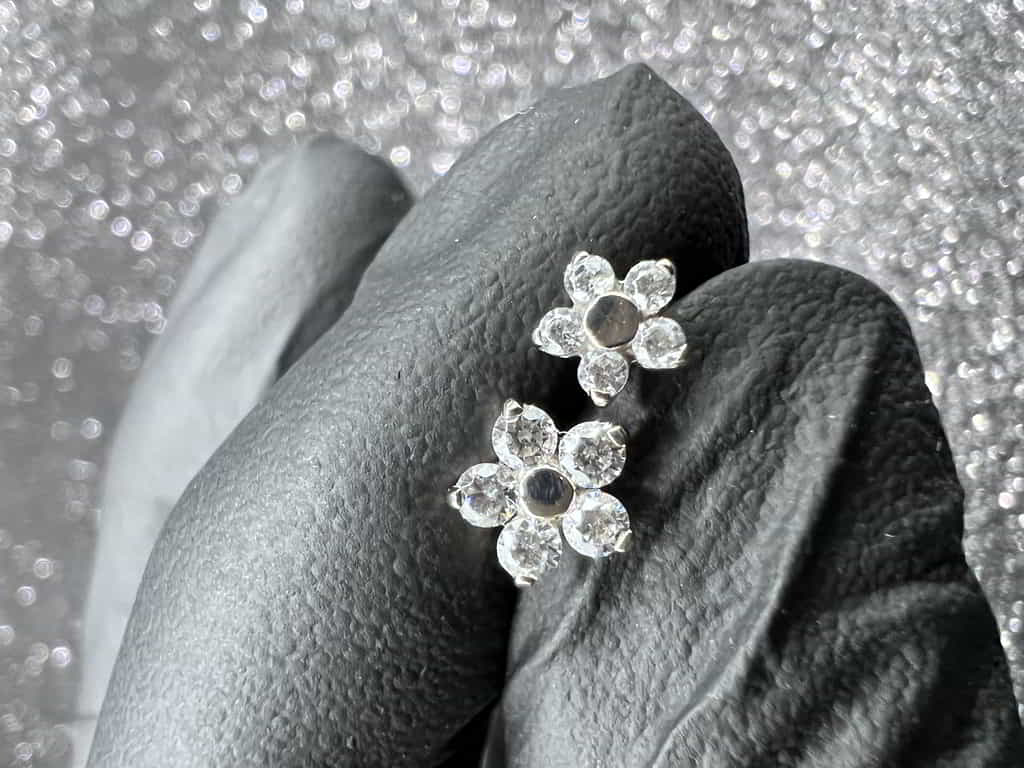 NeoMetal 18kt Flower Aufsatz Weißgold Threadless