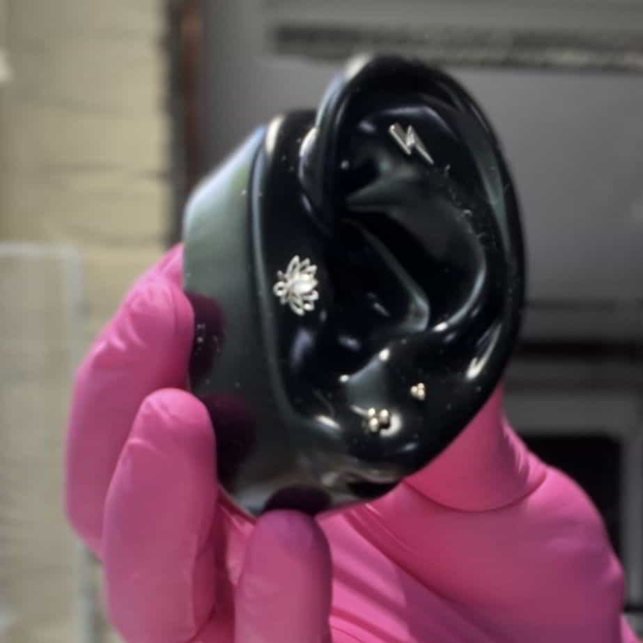 Auris Lotus Crystal Weißgold